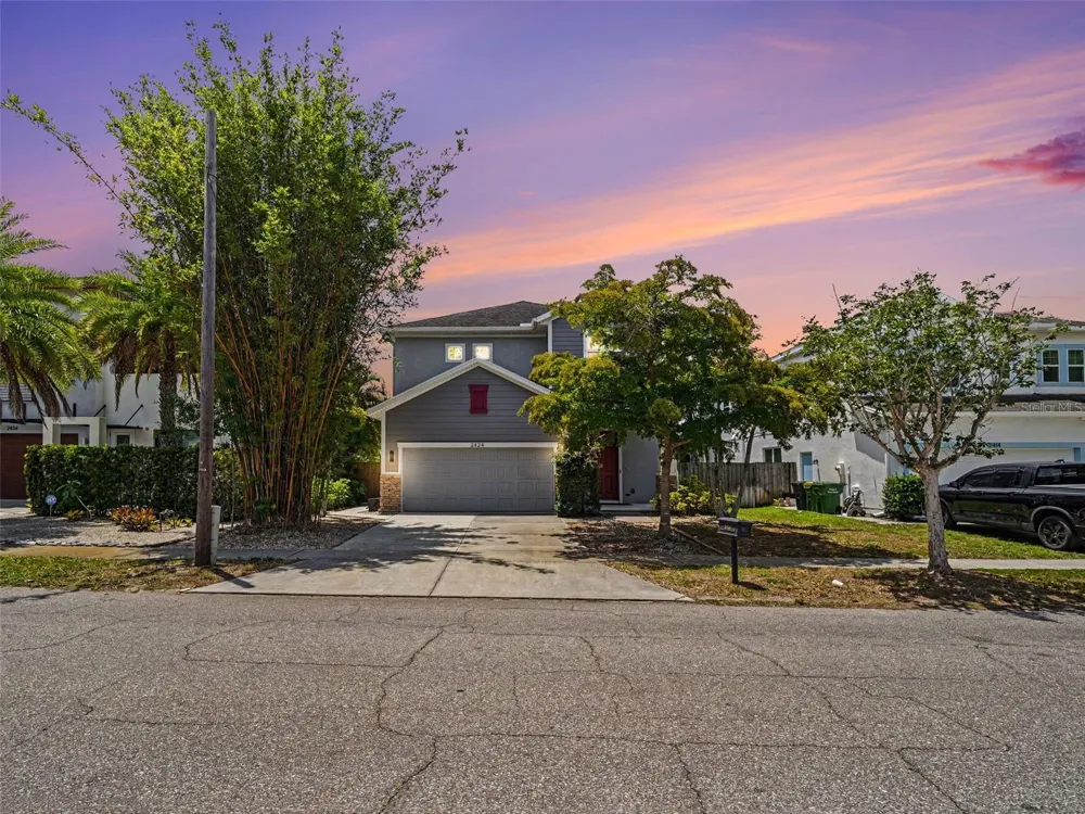 2424 WOOD STREET Sarasota, FL 34237