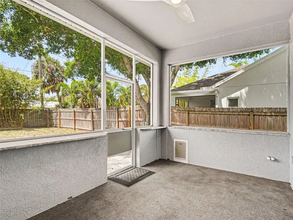 2424 WOOD STREET Sarasota, FL 34237