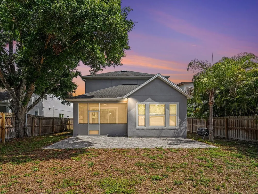 2424 WOOD STREET Sarasota, FL 34237