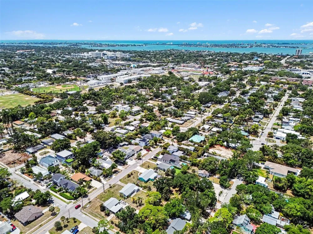 2424 WOOD STREET Sarasota, FL 34237
