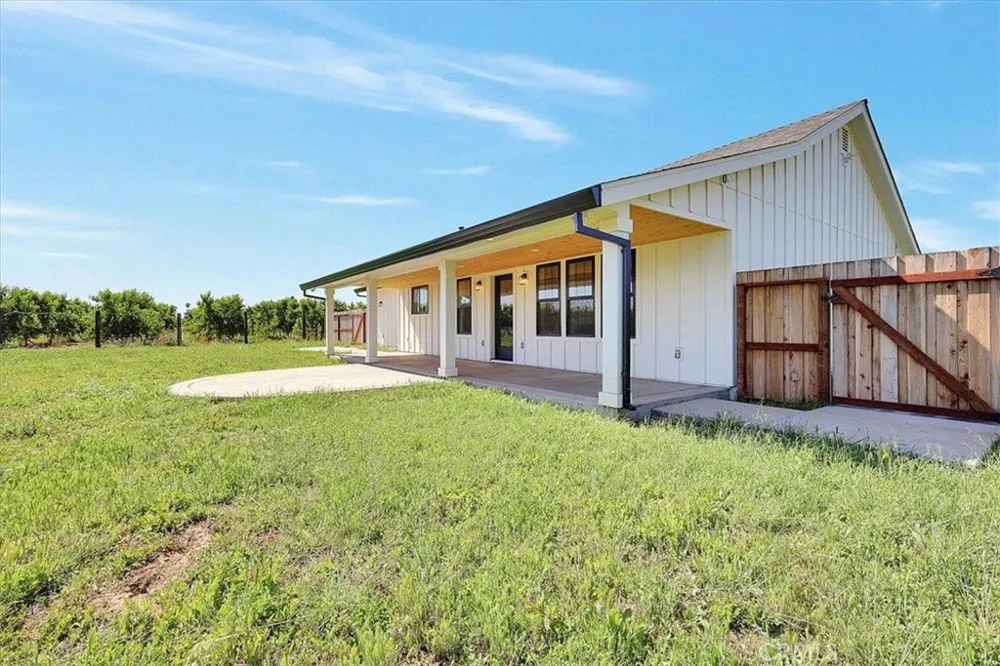 1102 Barry Road Yuba City, CA 95991