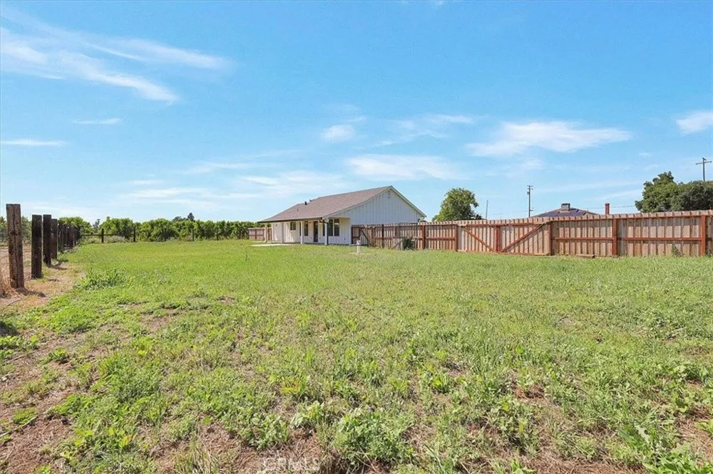 1102 Barry Road Yuba City, CA 95991