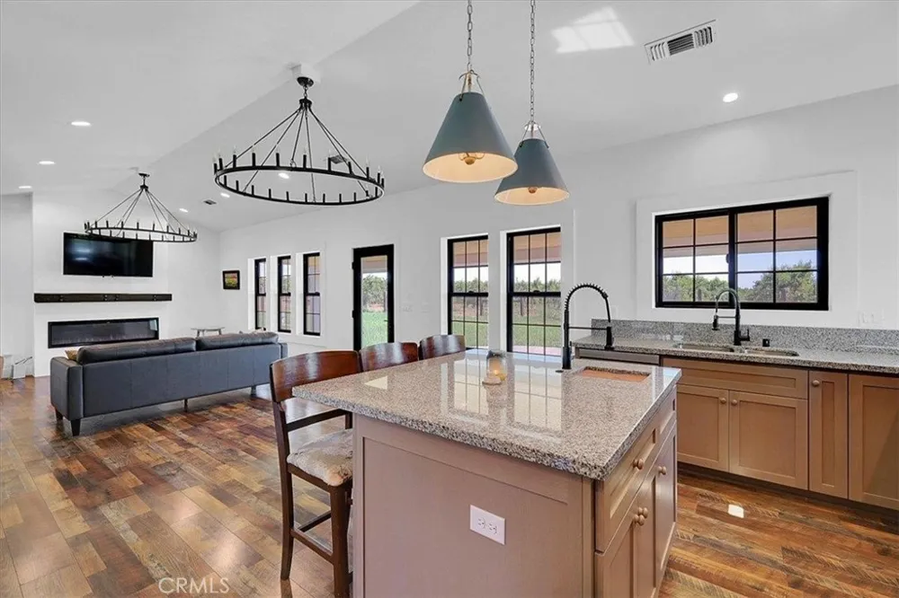 1102 Barry Road Yuba City, CA 95991