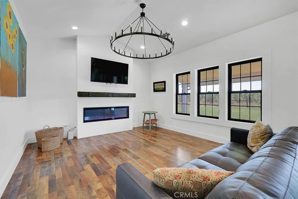 1102 Barry Road Yuba City, CA 95991