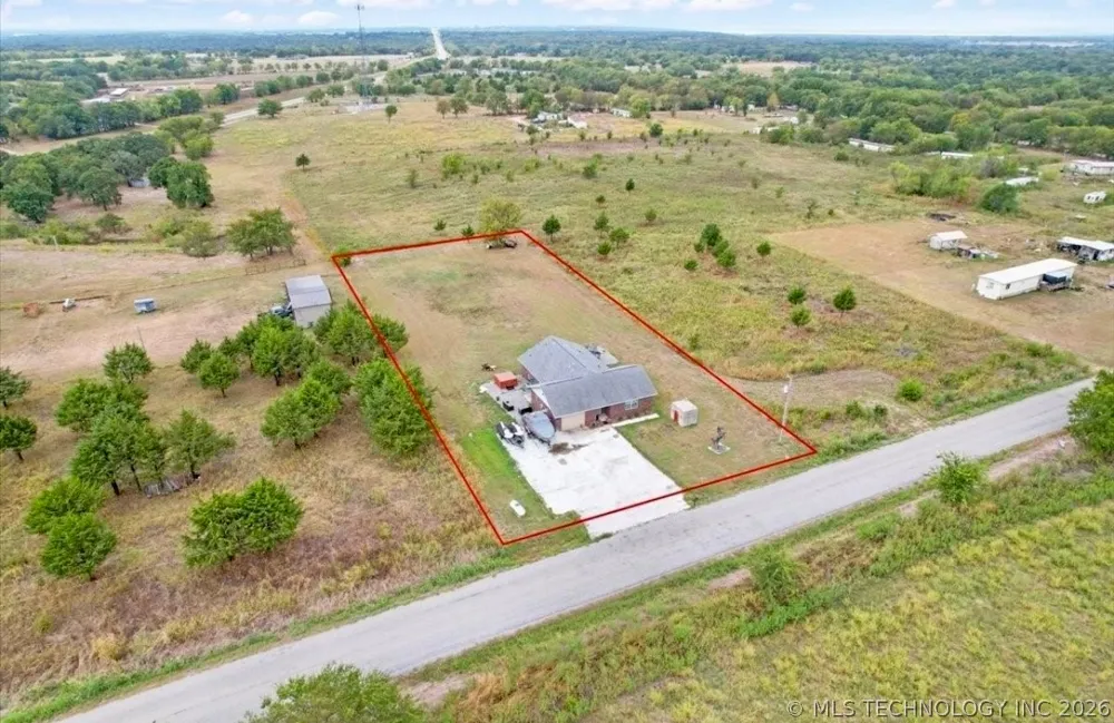 9892 Buckaloo Bend Road Kingston, OK 73439