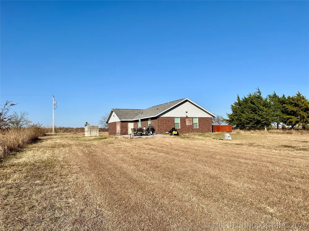 9892 Buckaloo Bend Road Kingston, OK 73439