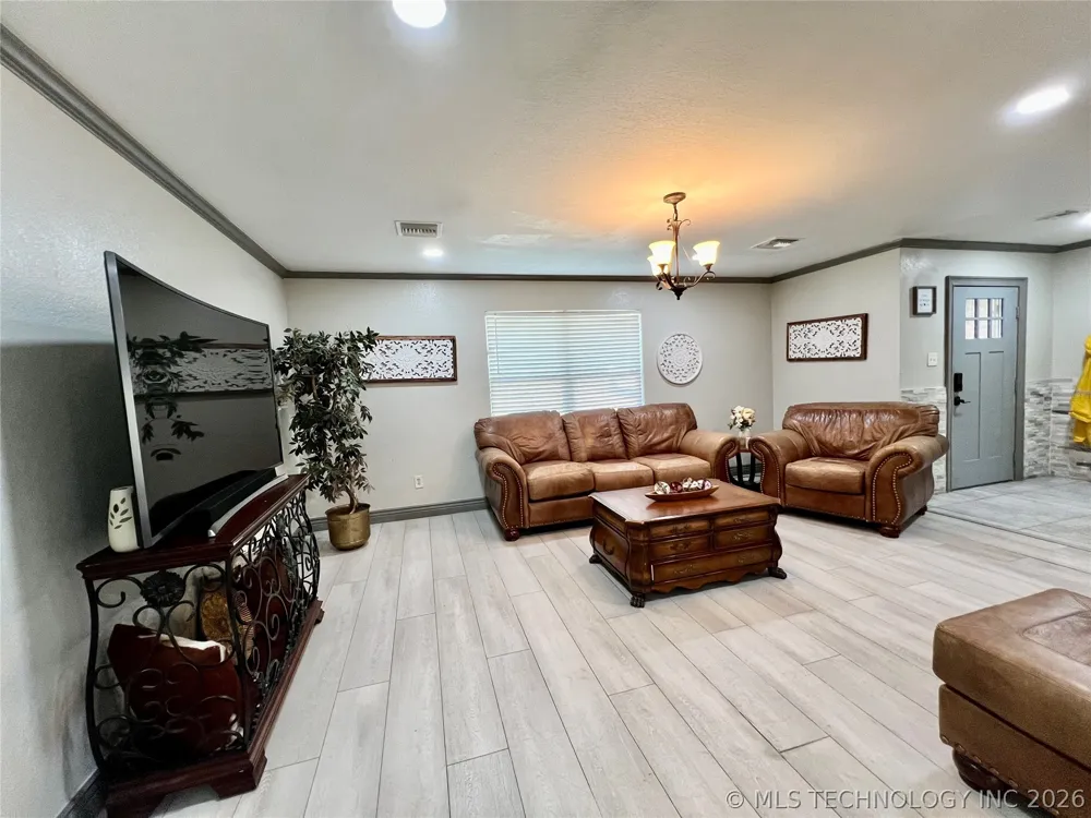 9892 Buckaloo Bend Road Kingston, OK 73439