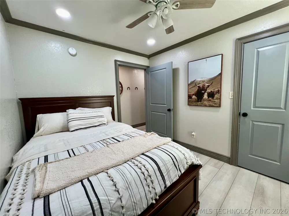 9892 Buckaloo Bend Road Kingston, OK 73439