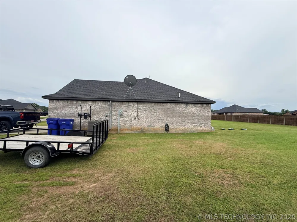 114 Lake Meadow Loop Drive Durant, OK 74701