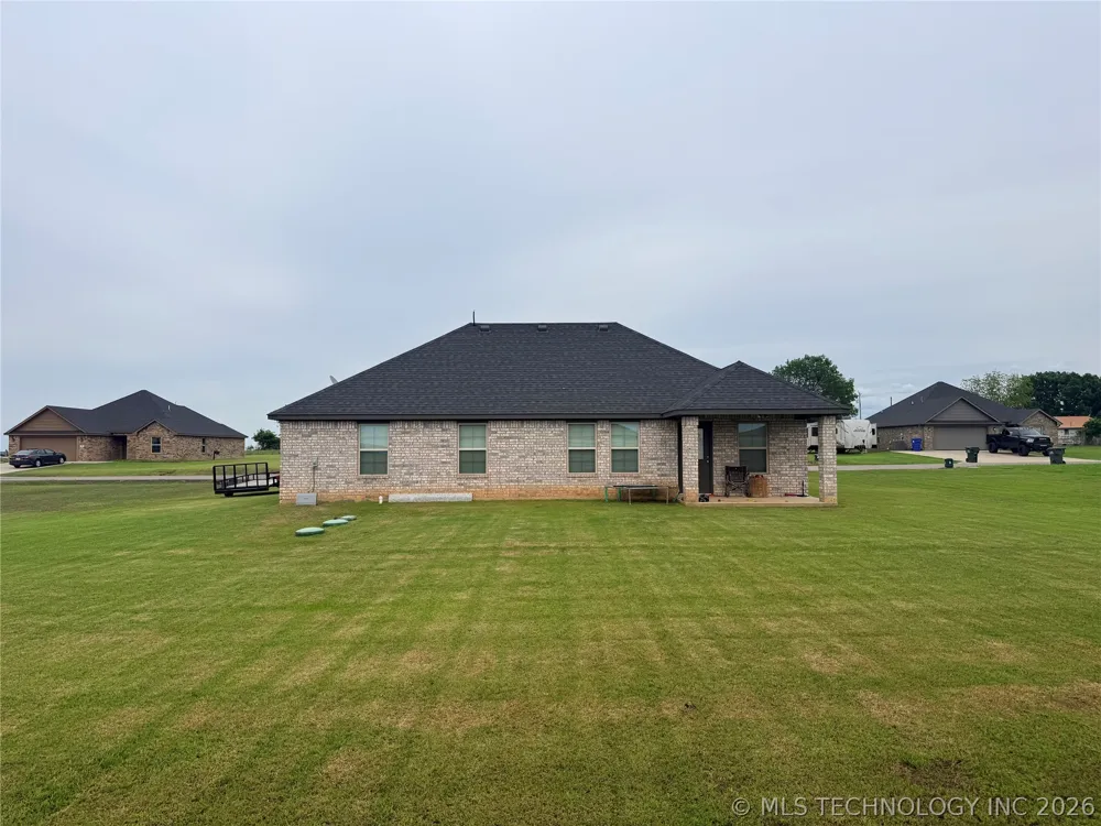 114 Lake Meadow Loop Drive Durant, OK 74701