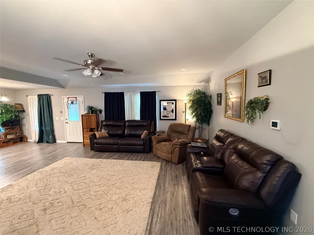 114 Lake Meadow Loop Drive Durant, OK 74701