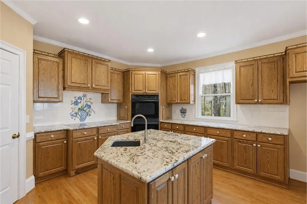 352 Sanderlin Mtn Drive Big Canoe, GA 30143