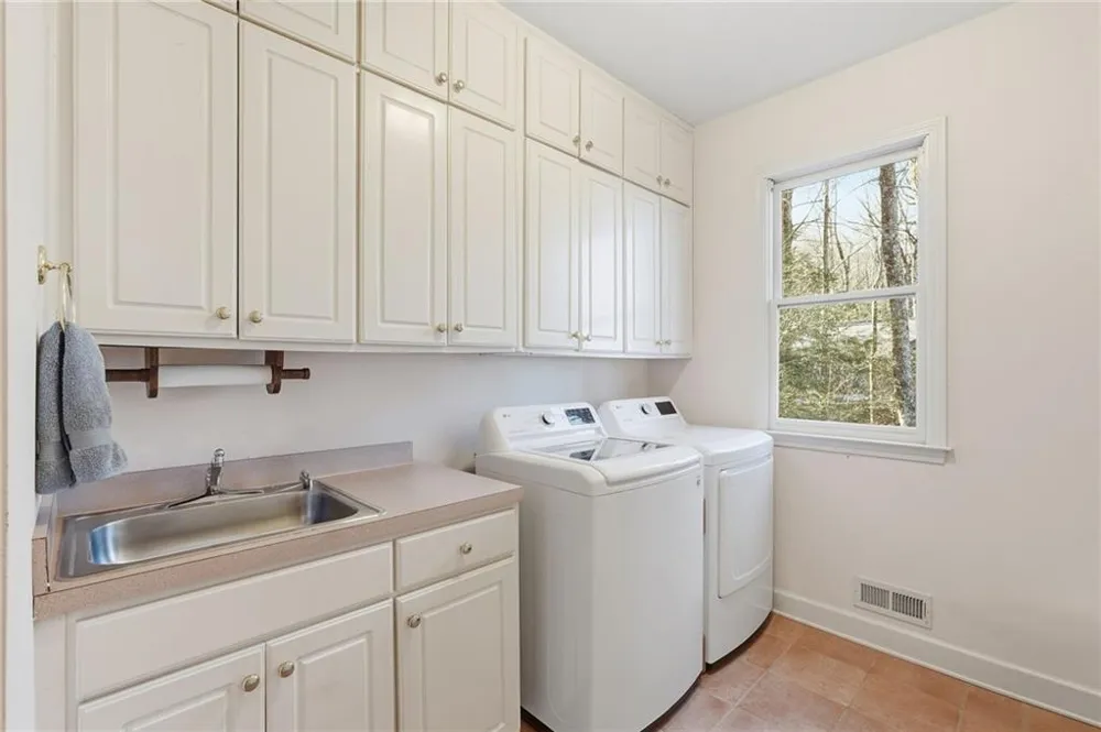 352 Sanderlin Mtn Drive Big Canoe, GA 30143