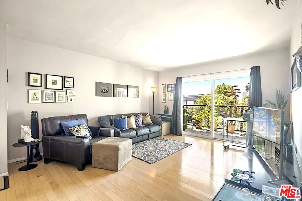 9005 Cynthia Street #413 West Hollywood, CA 90069