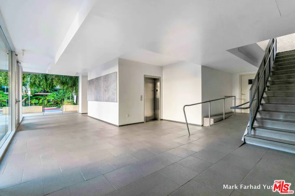 9005 Cynthia Street #413 West Hollywood, CA 90069