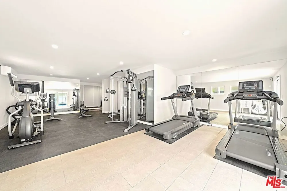 9005 Cynthia Street #413 West Hollywood, CA 90069