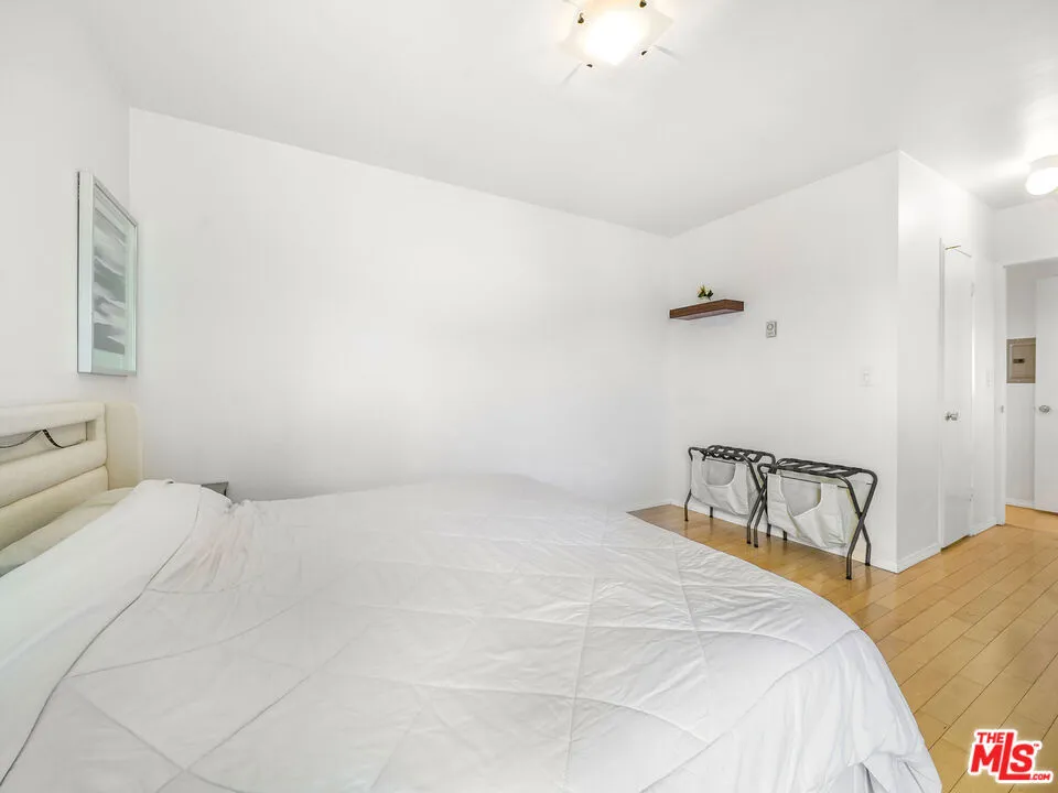 9005 Cynthia Street #413 West Hollywood, CA 90069