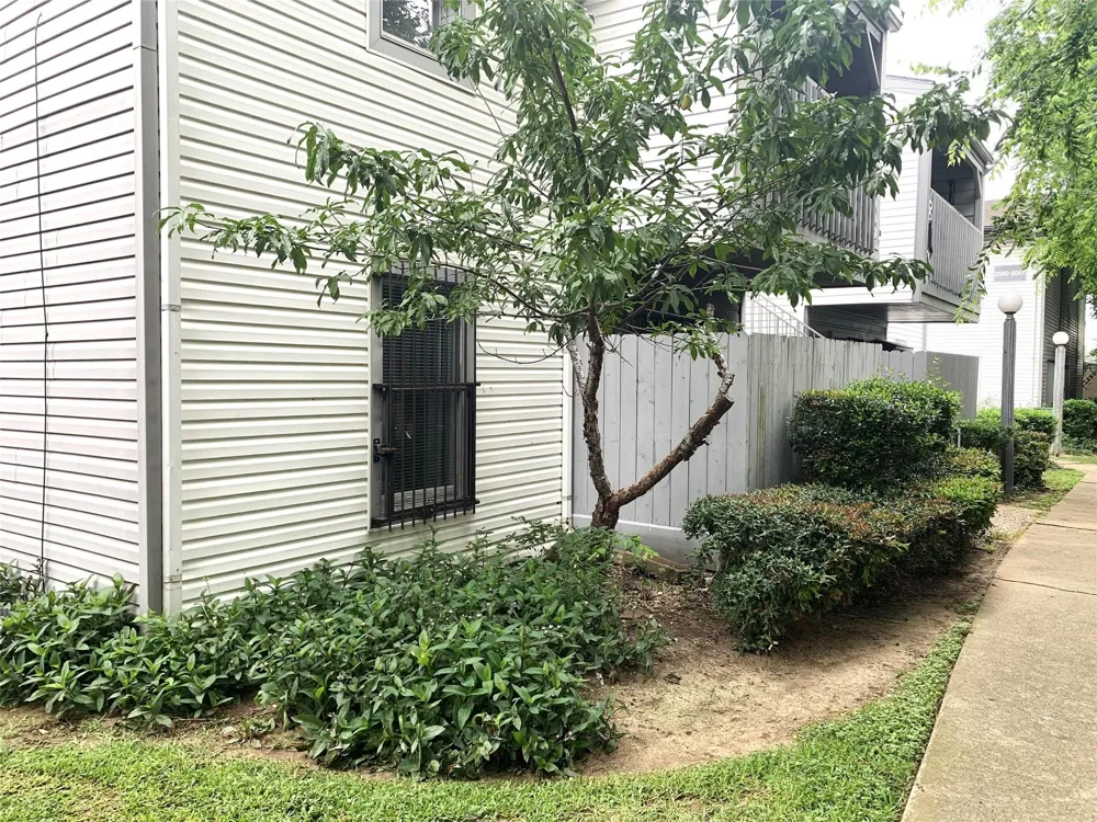 7200 Clarewood Drive #1904