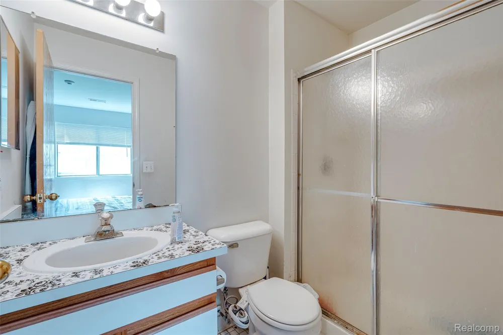 42764 Lilley Pointe Drive #165 Canton Charter Township, MI 48187