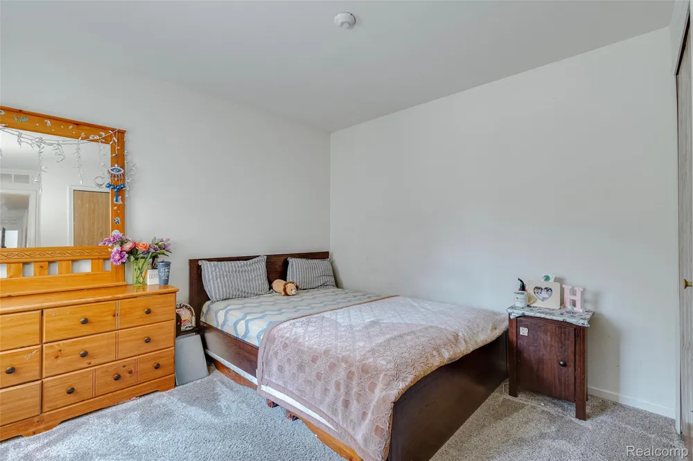 42764 Lilley Pointe Drive #165 Canton Charter Township, MI 48187