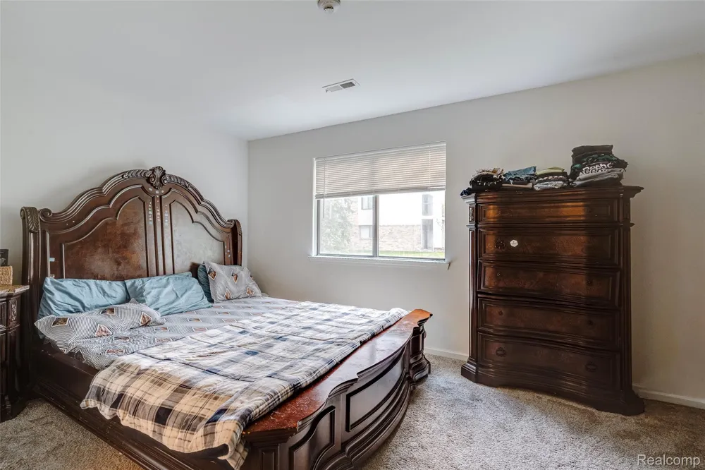 42764 Lilley Pointe Drive #165 Canton Charter Township, MI 48187