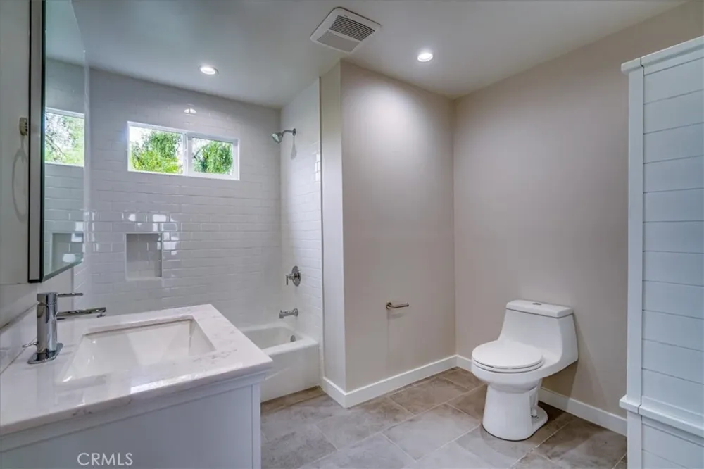 323 Culver Boulevard Playa del Rey, CA 90293