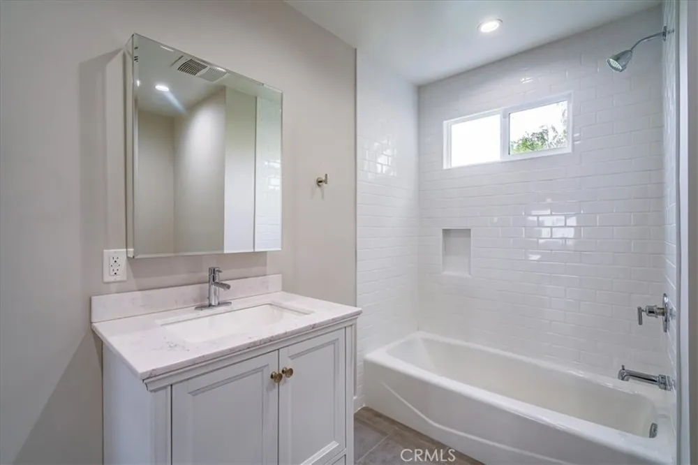 323 Culver Boulevard Playa del Rey, CA 90293