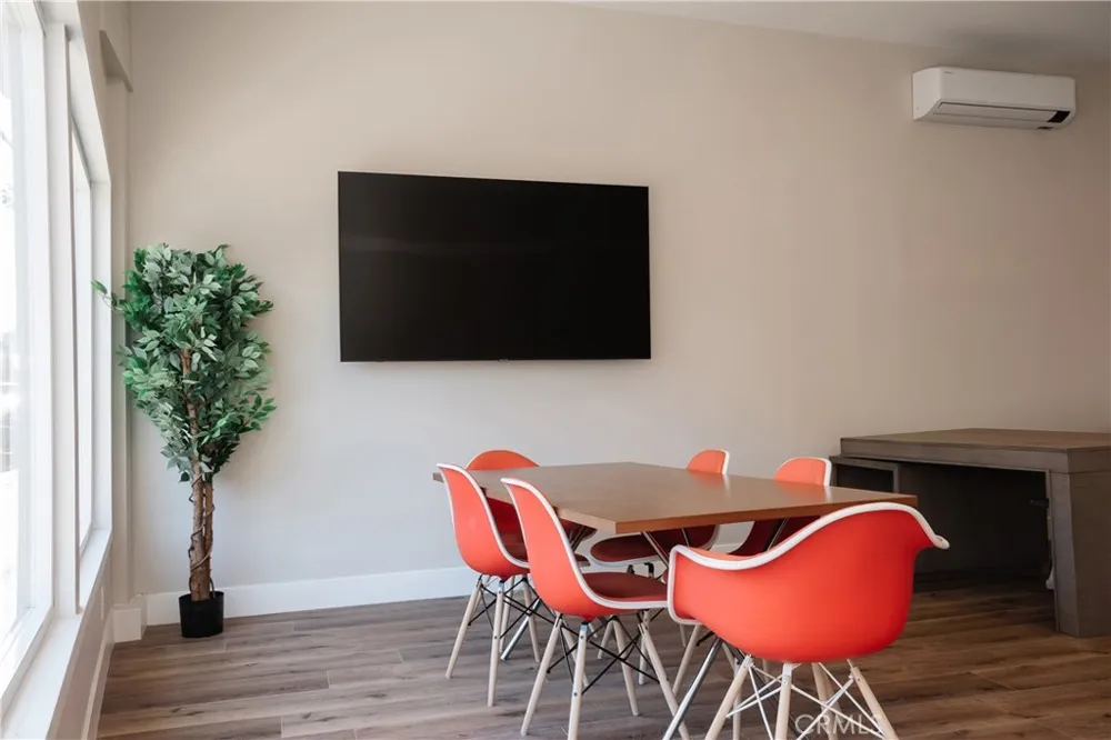 323 Culver Boulevard Playa del Rey, CA 90293