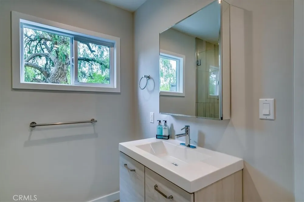 323 Culver Boulevard Playa del Rey, CA 90293