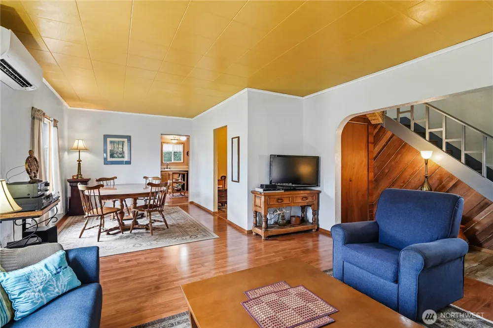 612 W Cherry Street Centralia, WA 98531