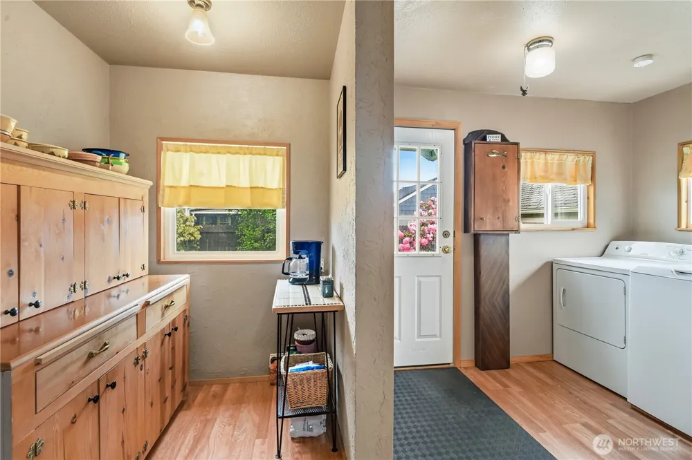 612 W Cherry Street Centralia, WA 98531