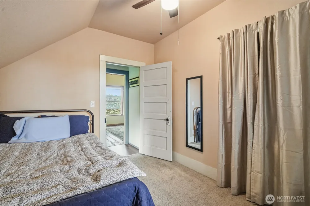 612 W Cherry Street Centralia, WA 98531