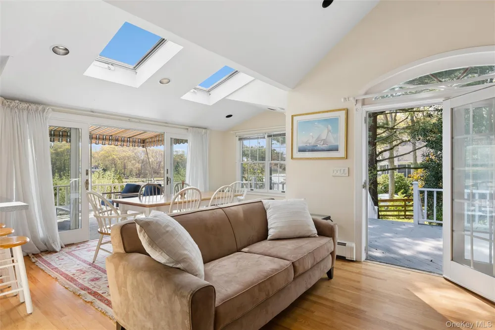 425 Briarwood Lane Cutchogue, NY 11935