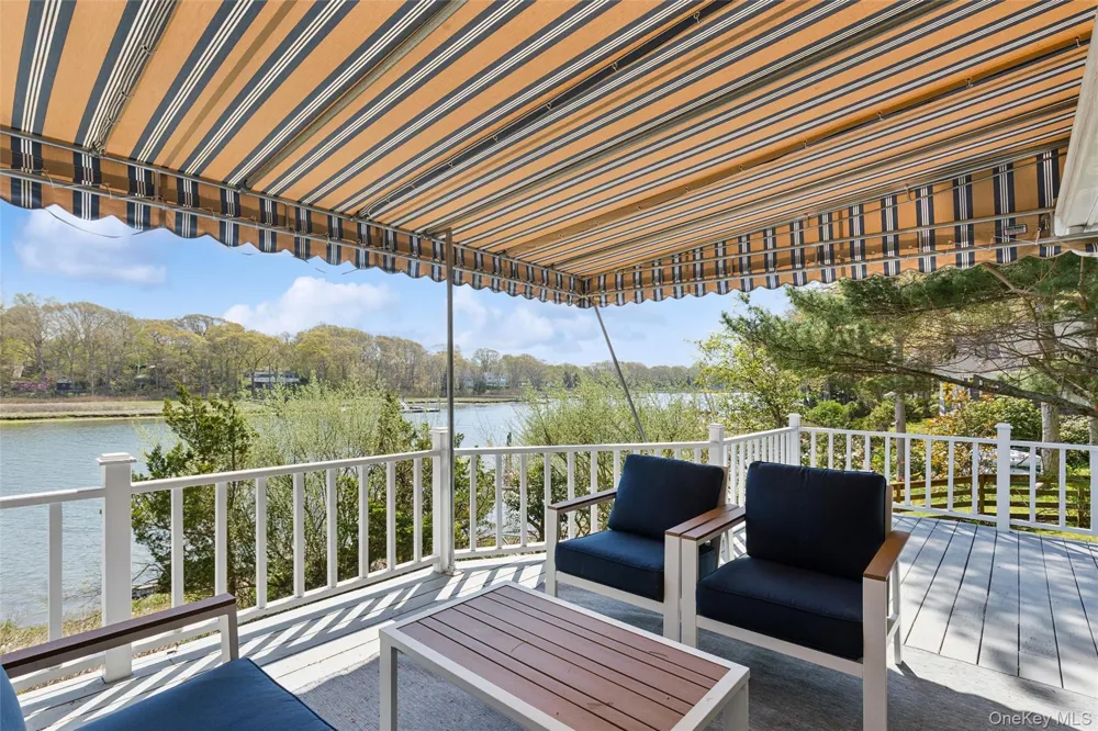 425 Briarwood Lane Cutchogue, NY 11935