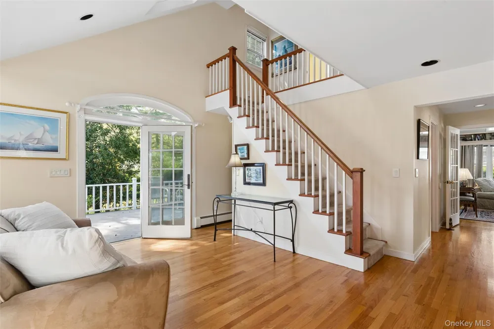 425 Briarwood Lane Cutchogue, NY 11935