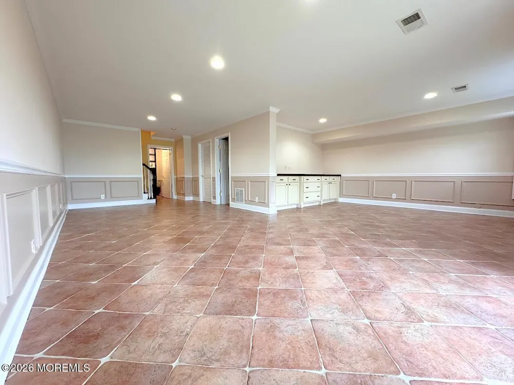 68 S Shore Drive #21 South Amboy, NJ 08879
