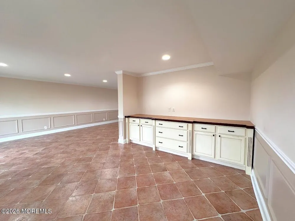 68 S Shore Drive #21 South Amboy, NJ 08879