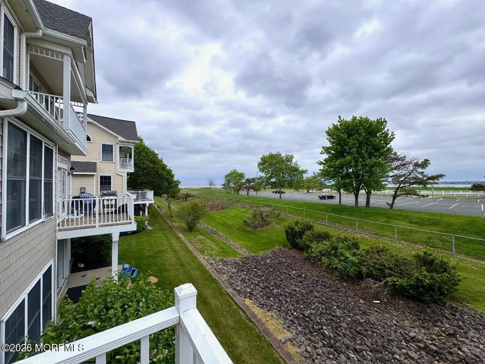 68 S Shore Drive #21 South Amboy, NJ 08879