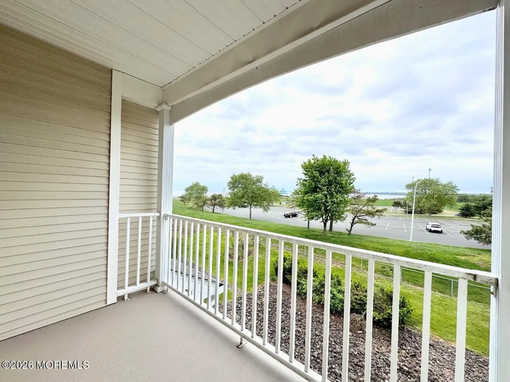 68 S Shore Drive #21 South Amboy, NJ 08879