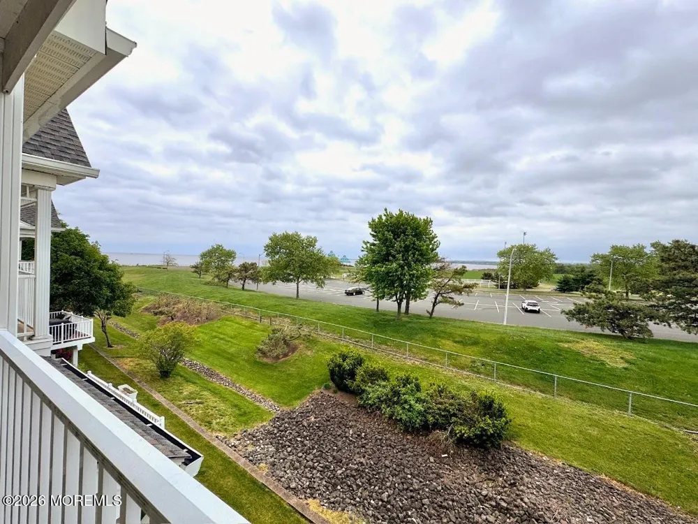 68 S Shore Drive #21 South Amboy, NJ 08879