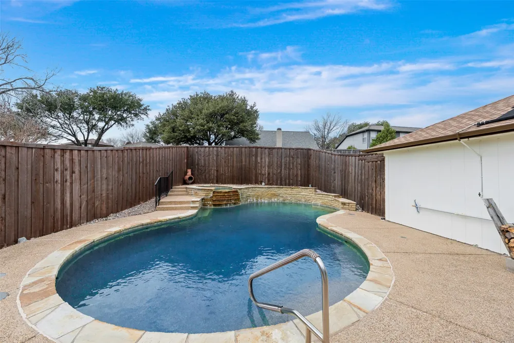 1635 Cemetery Hill Road Carrollton, TX 75007