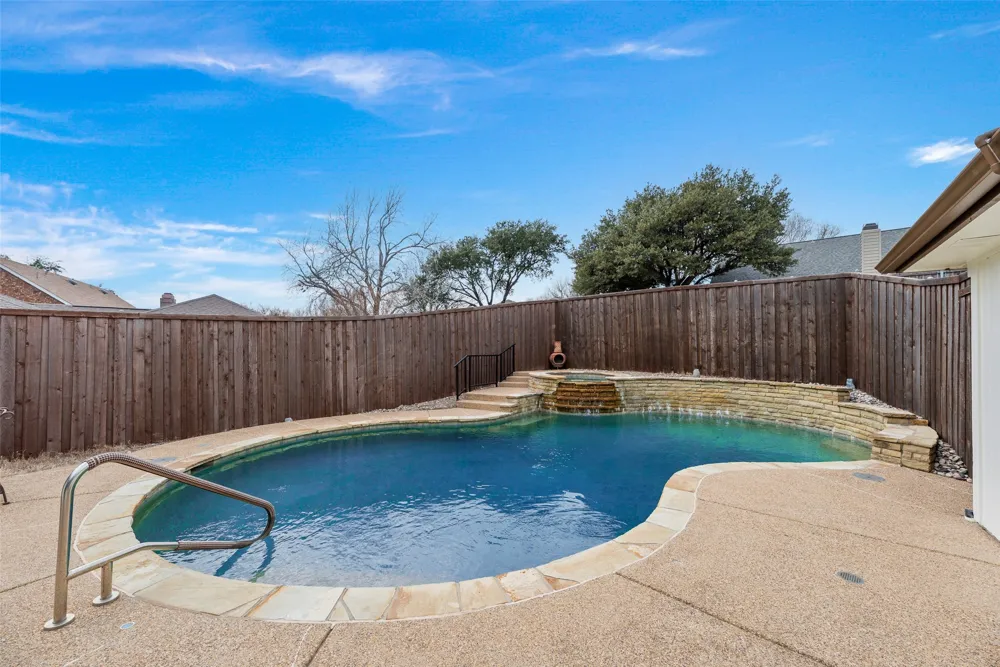 1635 Cemetery Hill Road Carrollton, TX 75007