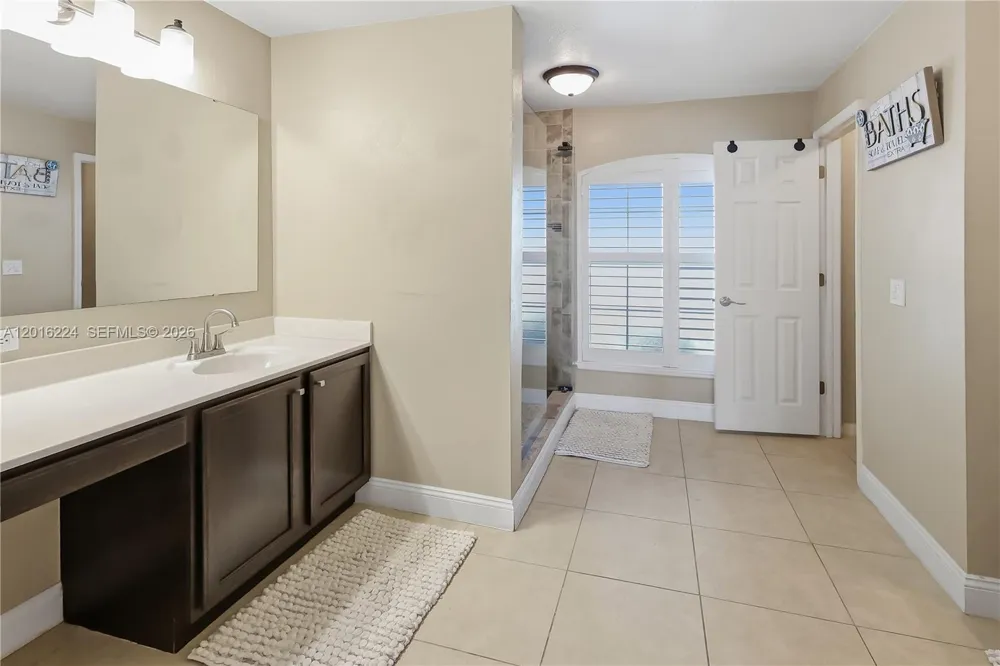 4738 Ashley Lake Cir Vero Beach, FL 32967