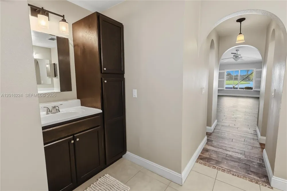 4738 Ashley Lake Cir Vero Beach, FL 32967