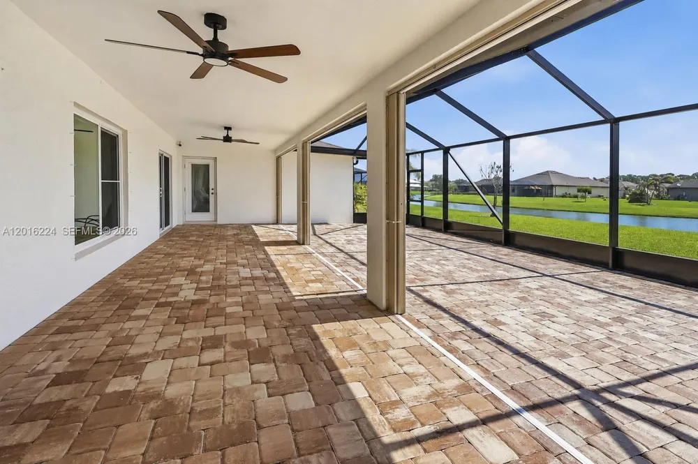 4738 Ashley Lake Cir Vero Beach, FL 32967