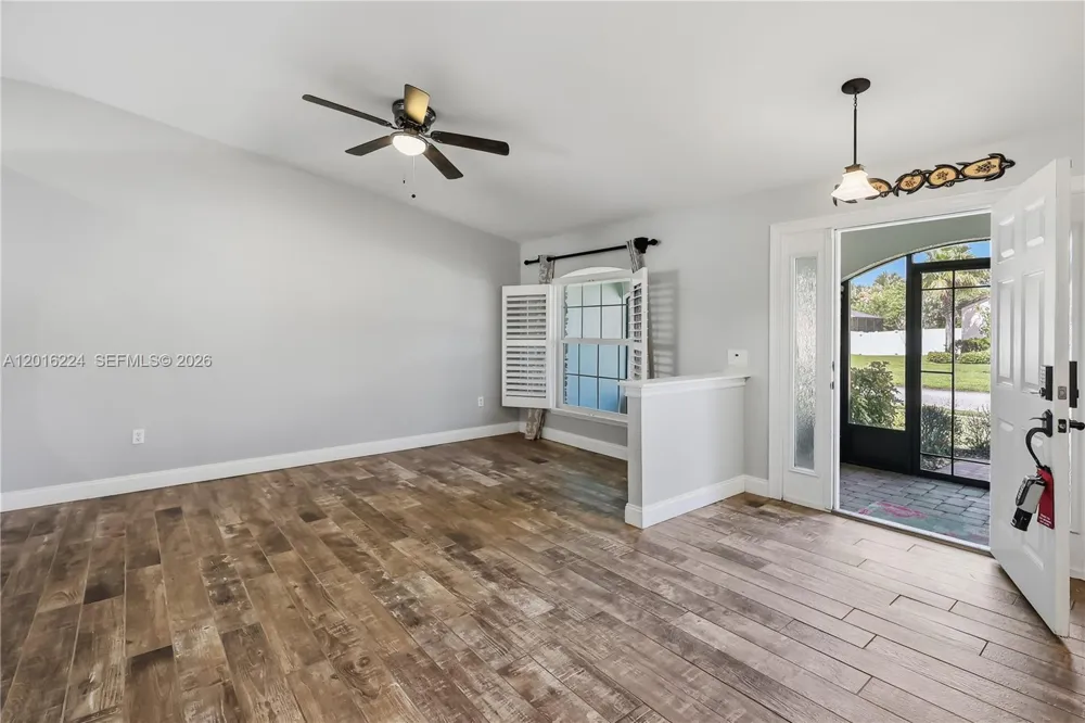 4738 Ashley Lake Cir Vero Beach, FL 32967