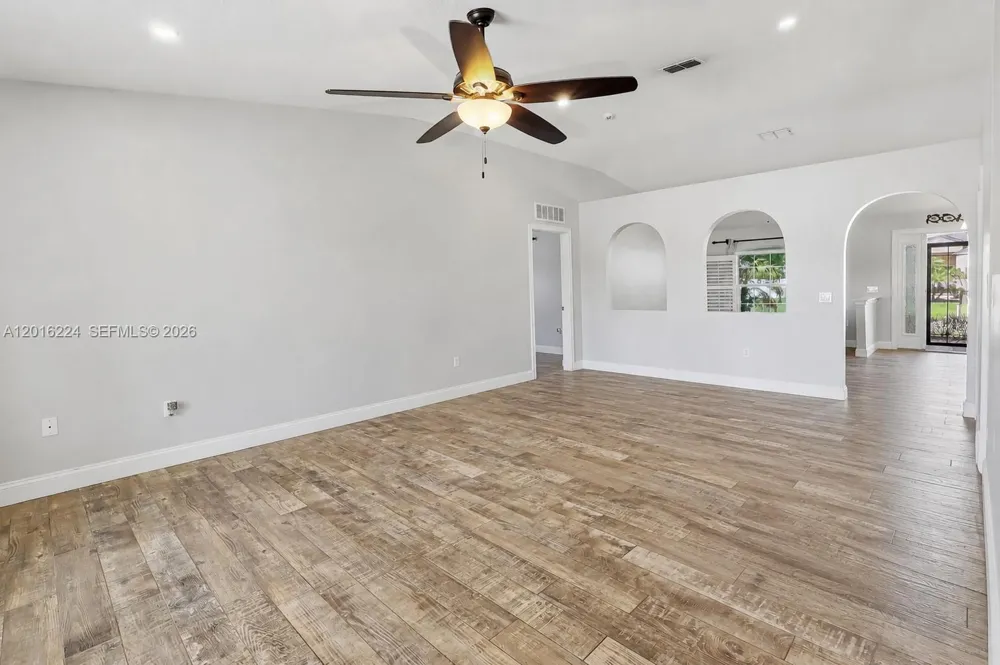 4738 Ashley Lake Cir Vero Beach, FL 32967