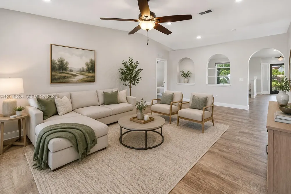 4738 Ashley Lake Cir Vero Beach, FL 32967