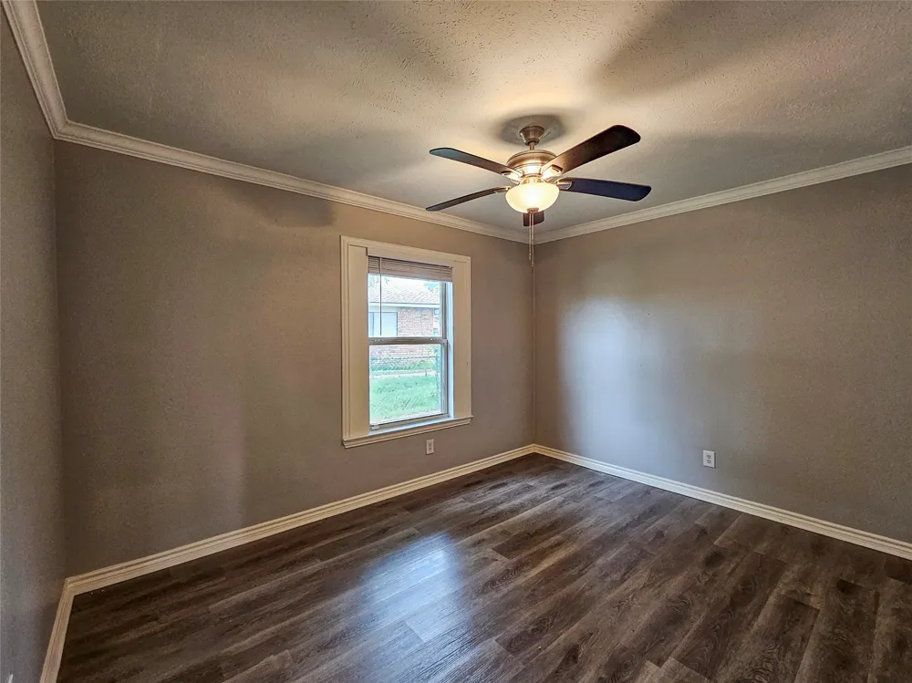 3717 Red Oak Drive Garland, TX 75043