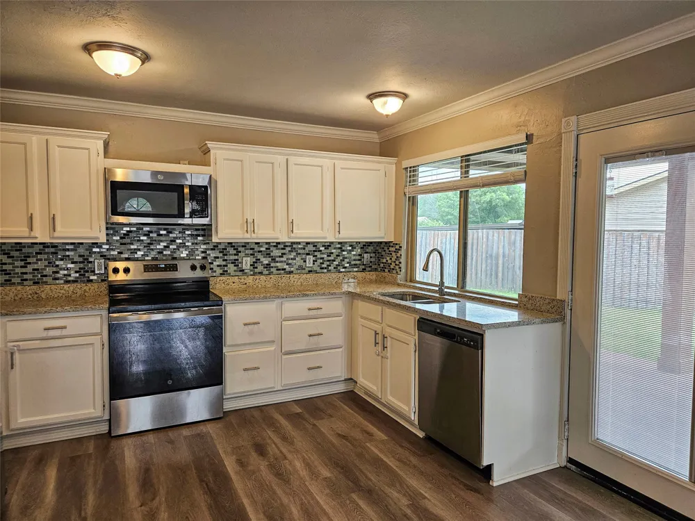 3717 Red Oak Drive Garland, TX 75043